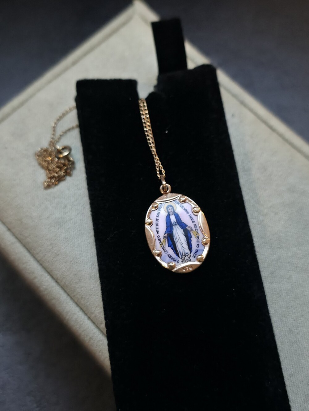 Vintage 14K Gold Double-Sided Miraculous Medal Necklace 1960s